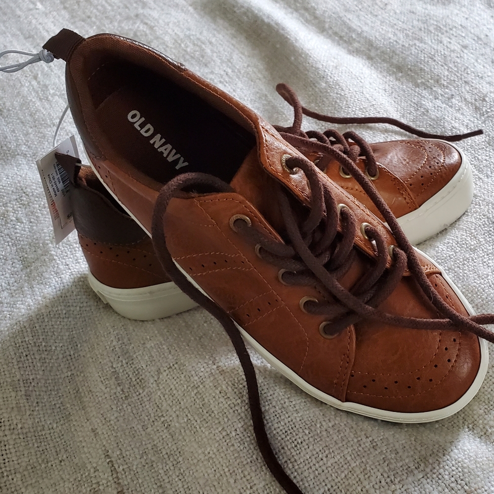 Brand new Old Navy kid's shoes size 2
